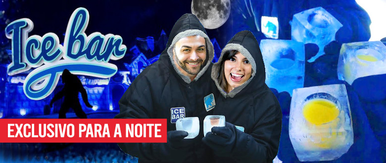 Ice Bar Park Canela: Ingresso Infantil e Adulto + Drinks. Imagem de Casal com Copos feitos de Gelo.