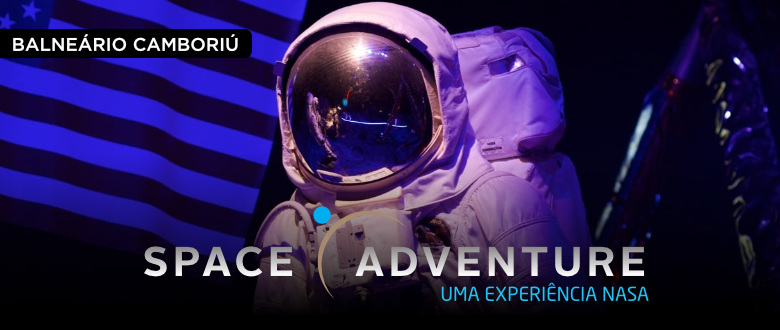 Imagem do astronauta na lua Space Adventure Balneário Camboriú.