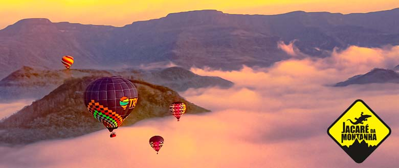 Imagem dos balões em Praia Grande. Jacaré na Montanha.