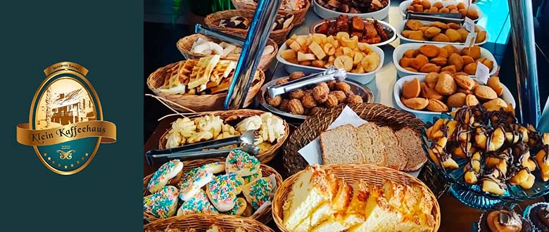 Imagem do buffet de café colonial do restaurante Klein Kaffeehaus.